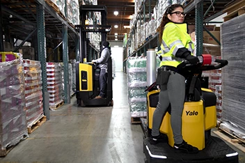 Best practices to optimize distribution and forklift utilization